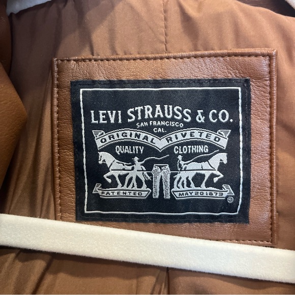 Levi's Womens Faux Leather Quilted Puffer Jacket Brown Button Zip Close Size L - Picture 5 of 11